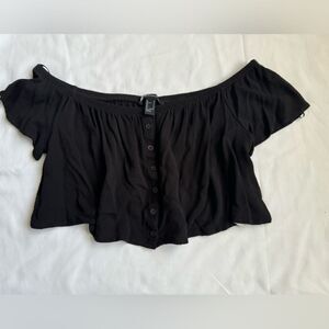 Forever 21 Black Off-the-Shoulder Button-Front Crop Top – Size M